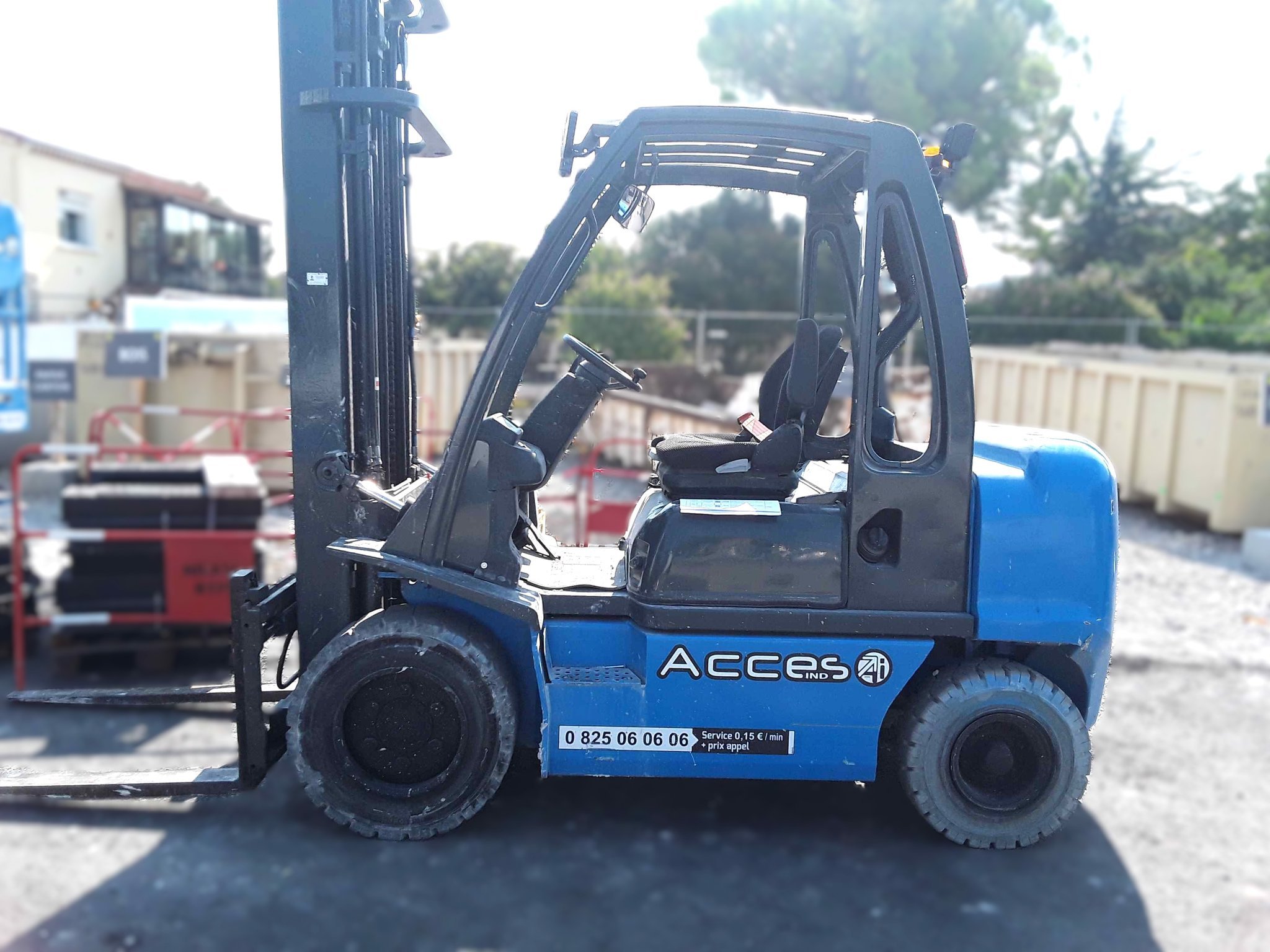 Chariot élévateur frontal UniCarriers DX32D