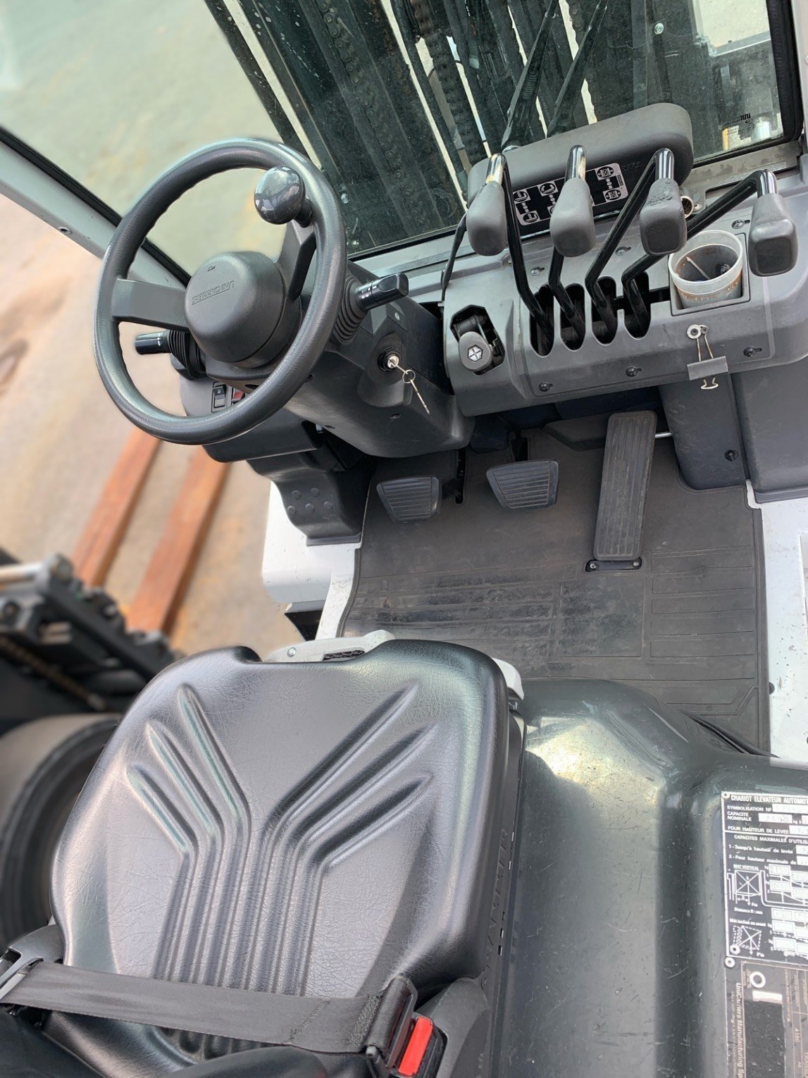 Chariot élévateur frontal UniCarriers DX25G