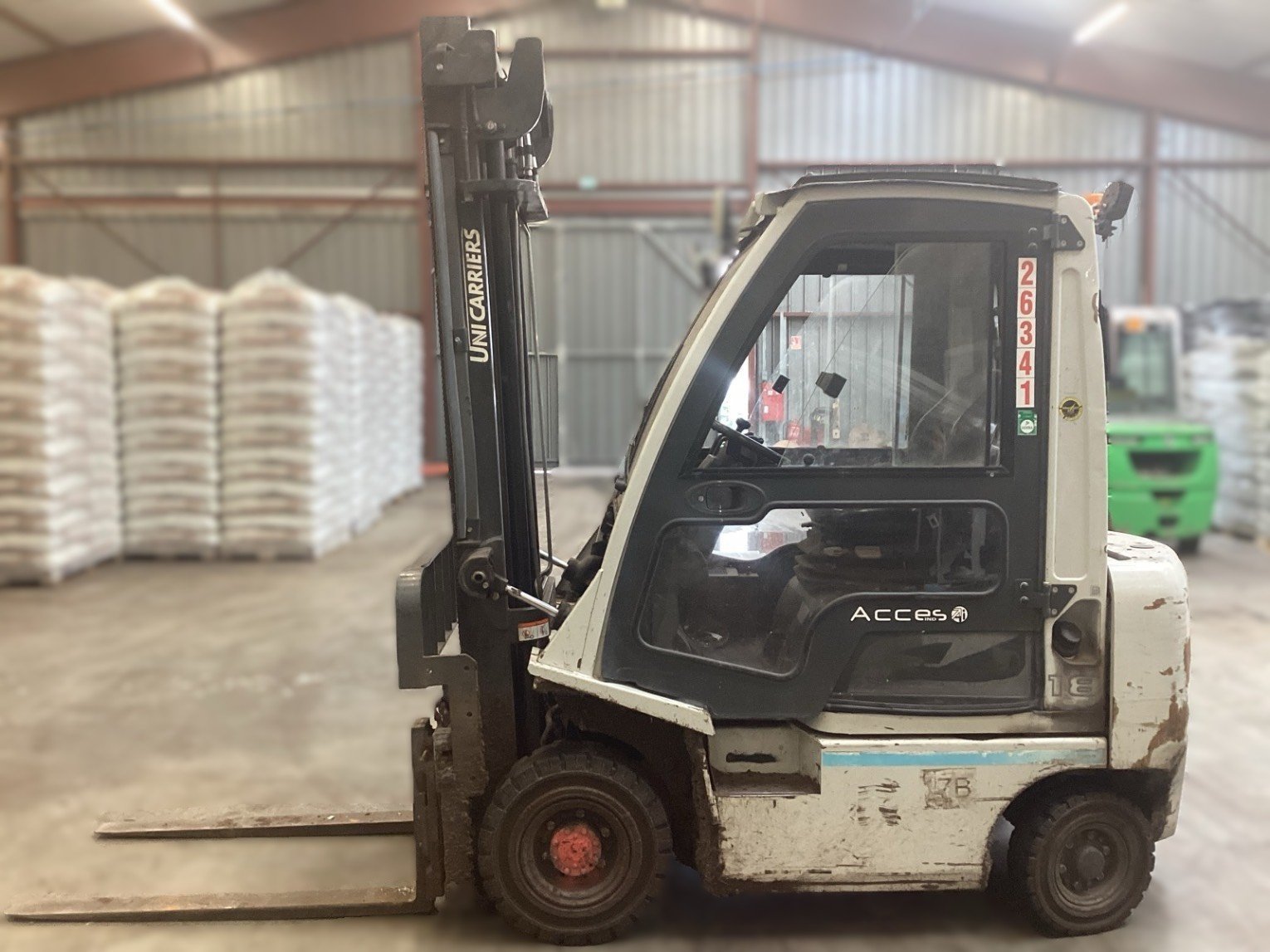 Chariot élévateur frontal UniCarriers DX18D