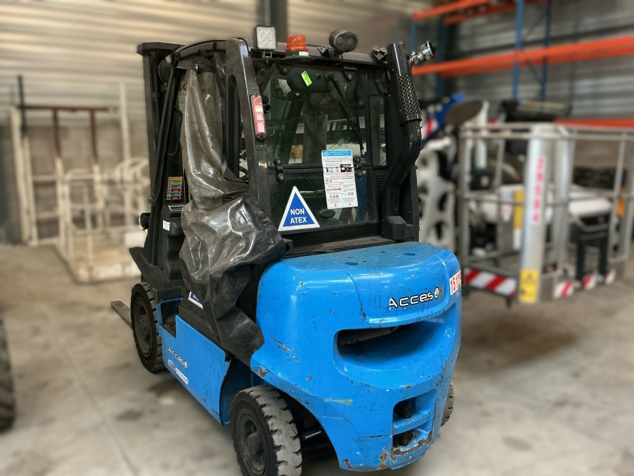 Chariot élévateur frontal UniCarriers DX25D
