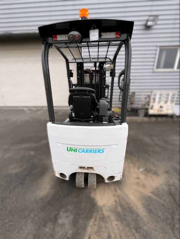 Chariot élévateur frontal UniCarriers TX3-15C