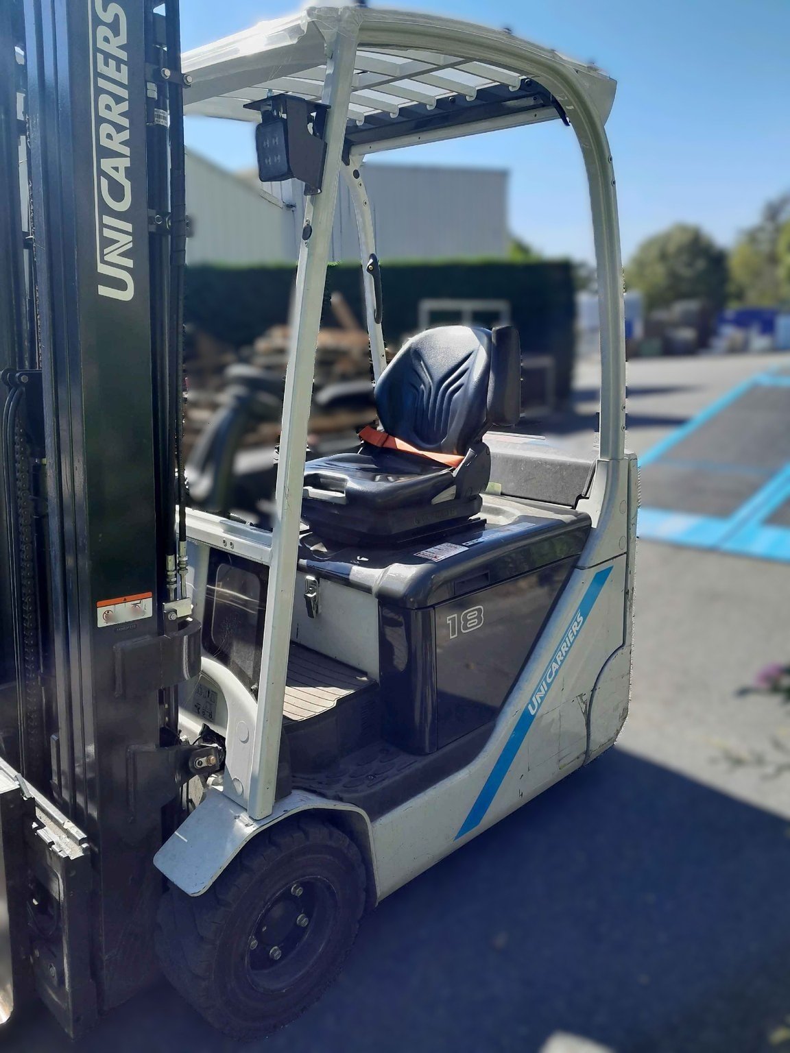 Chariot élévateur frontal UniCarriers A2N1L18Q