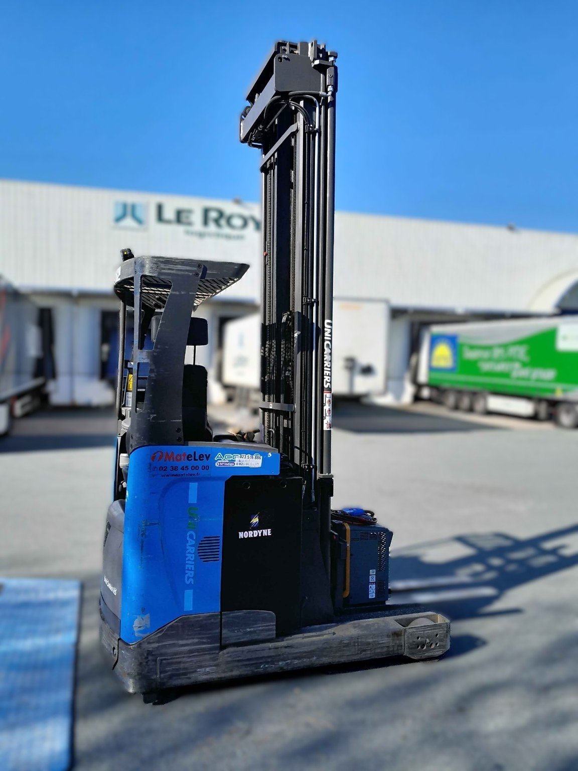 Chariot à mât rétractable - UMS160