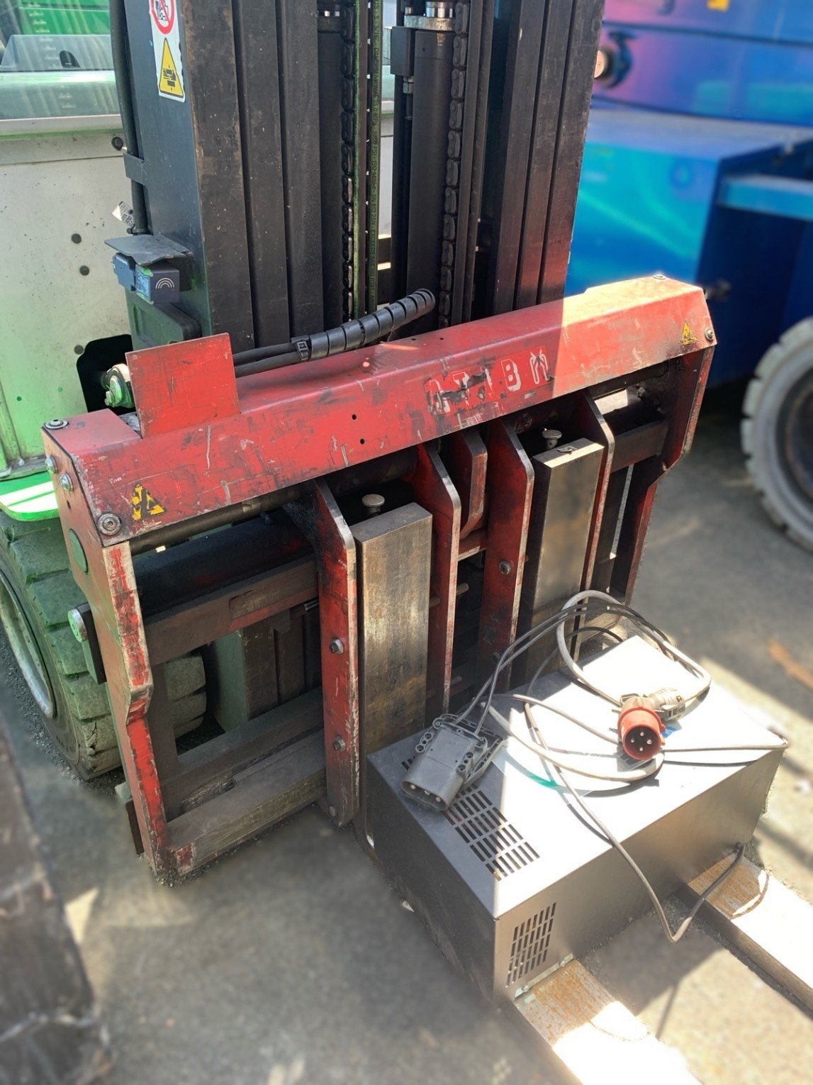 Chariot élévateur frontal CESAB B630