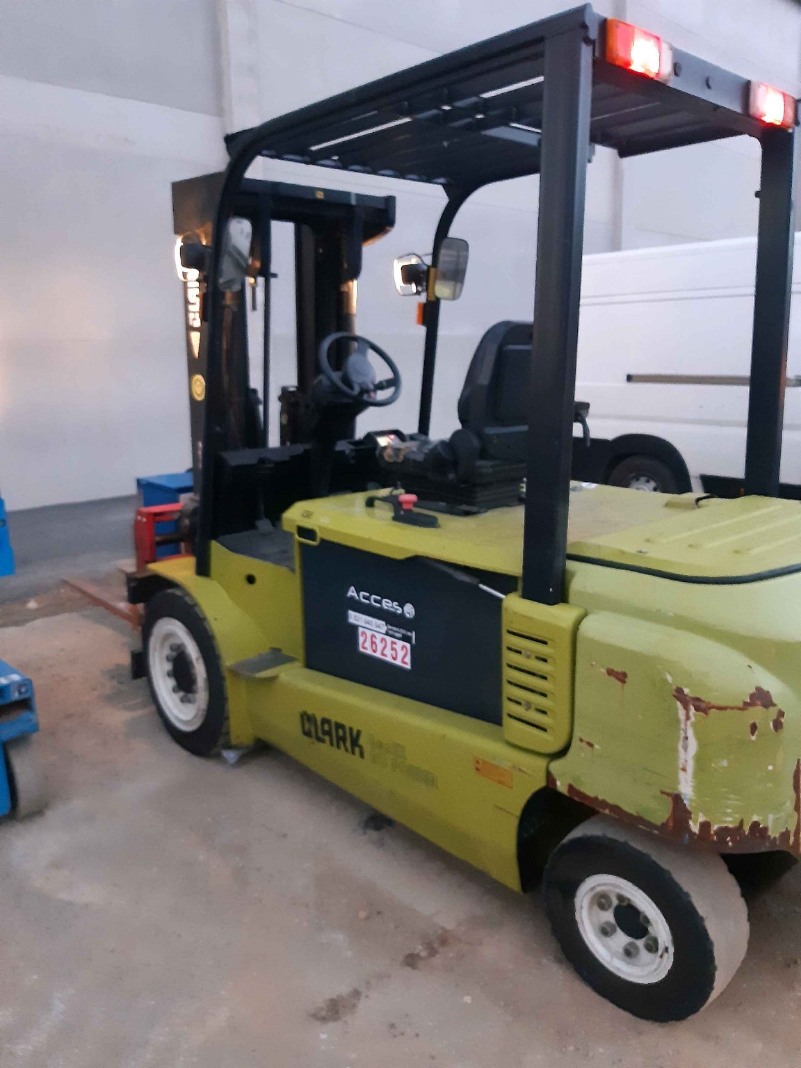 Chariot élévateur frontal Clark GEX40