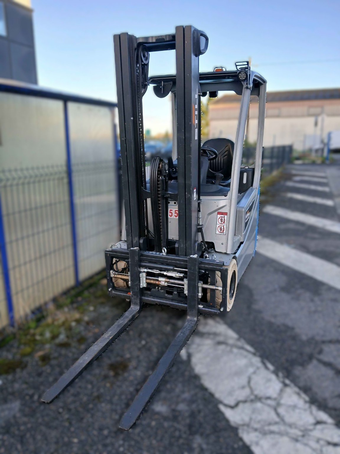 Chariot élévateur frontal STILL RX20-16