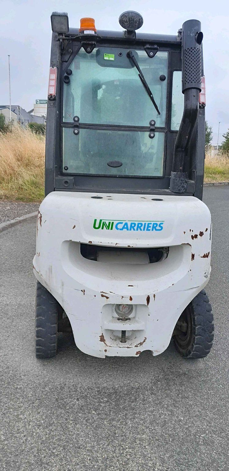 Chariot élévateur frontal UniCarriers DX20D