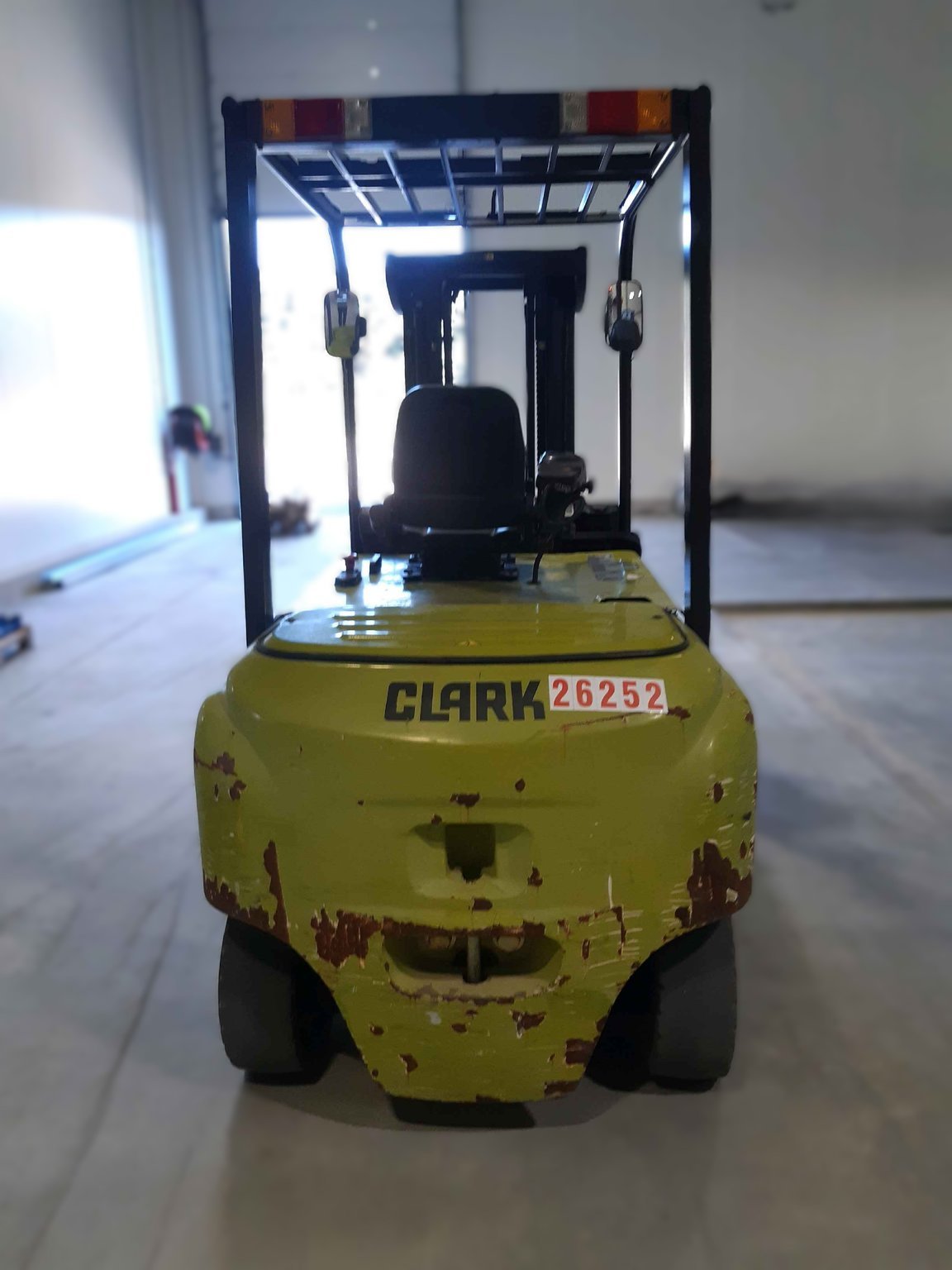 Chariot élévateur frontal Clark GEX40