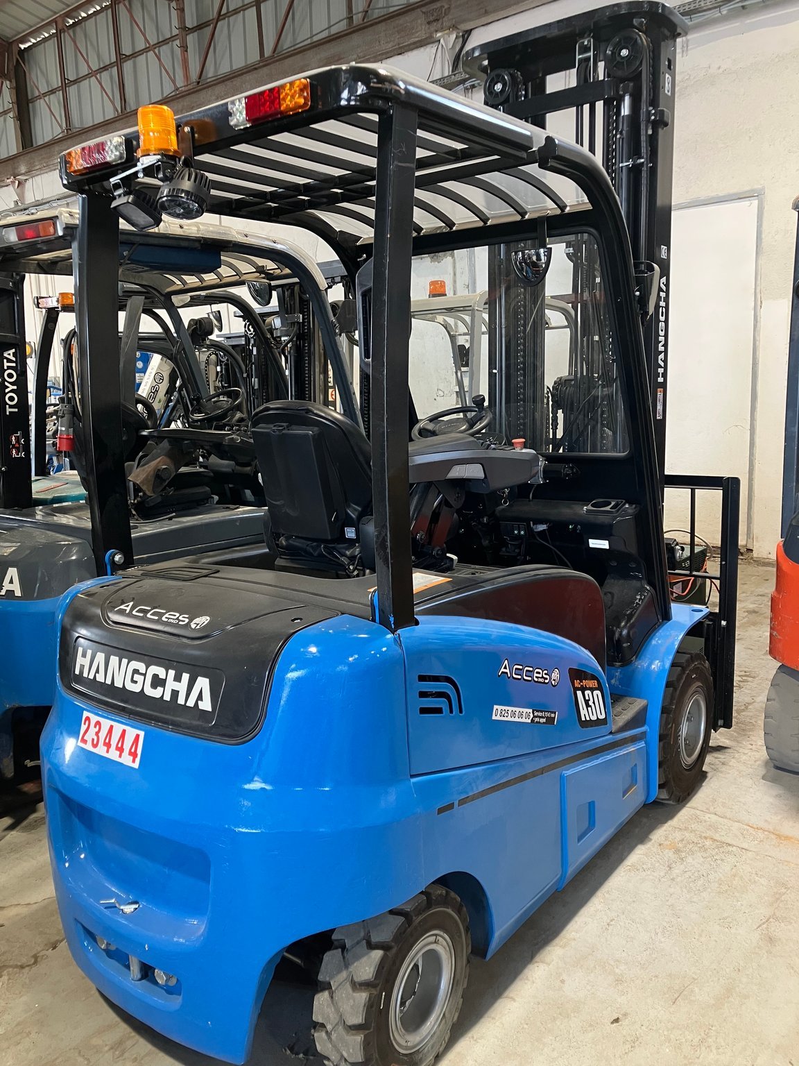 Chariot élévateur frontal - A4W30