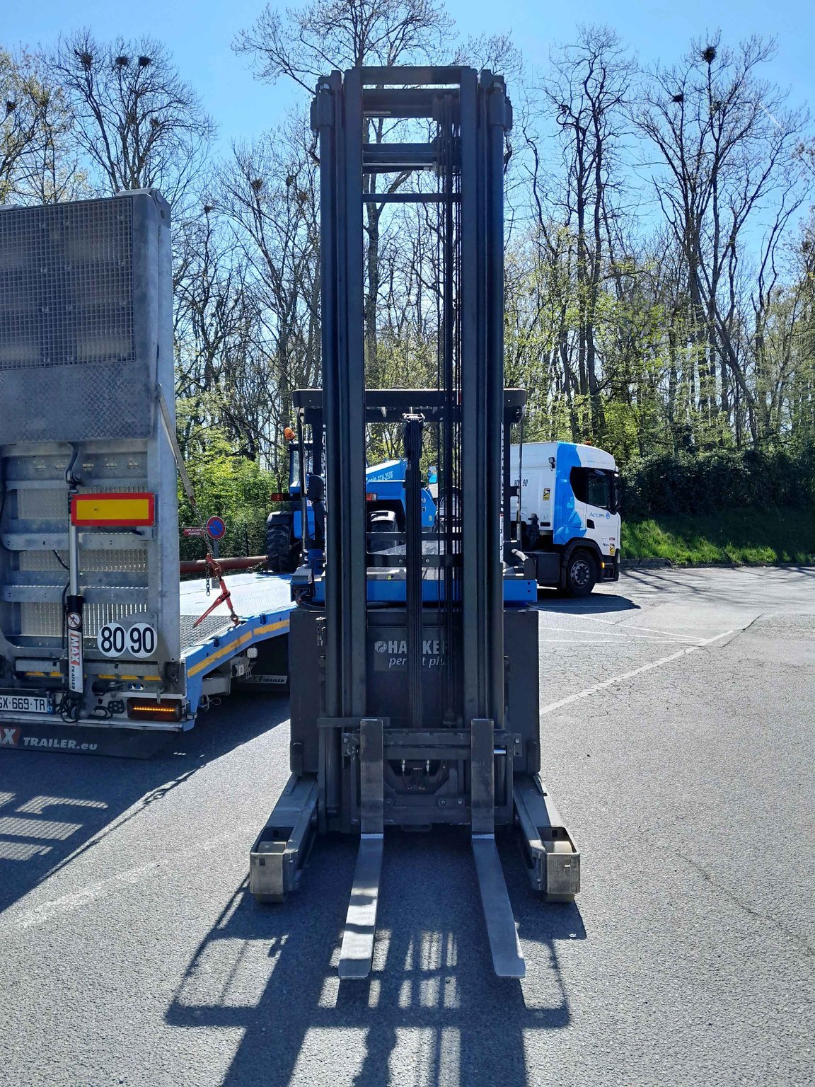 Chariot à mât rétractable UniCarriers UMS160