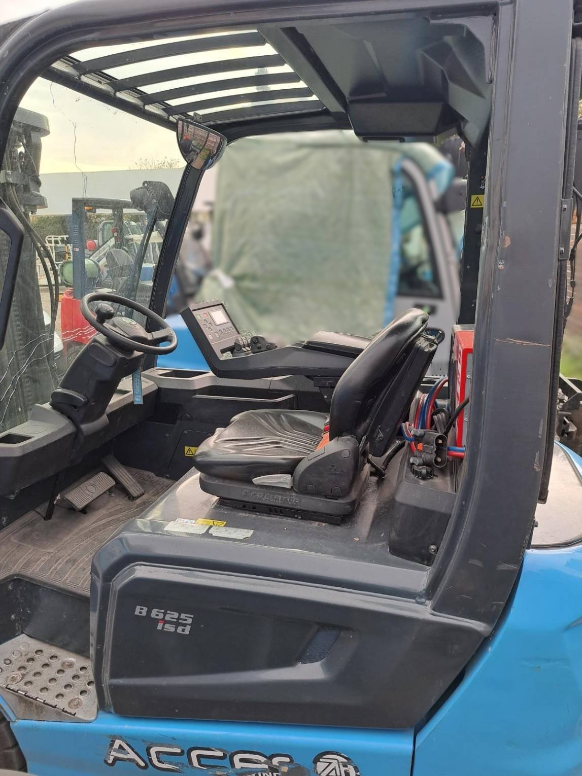 Chariot élévateur frontal CESAB B625II