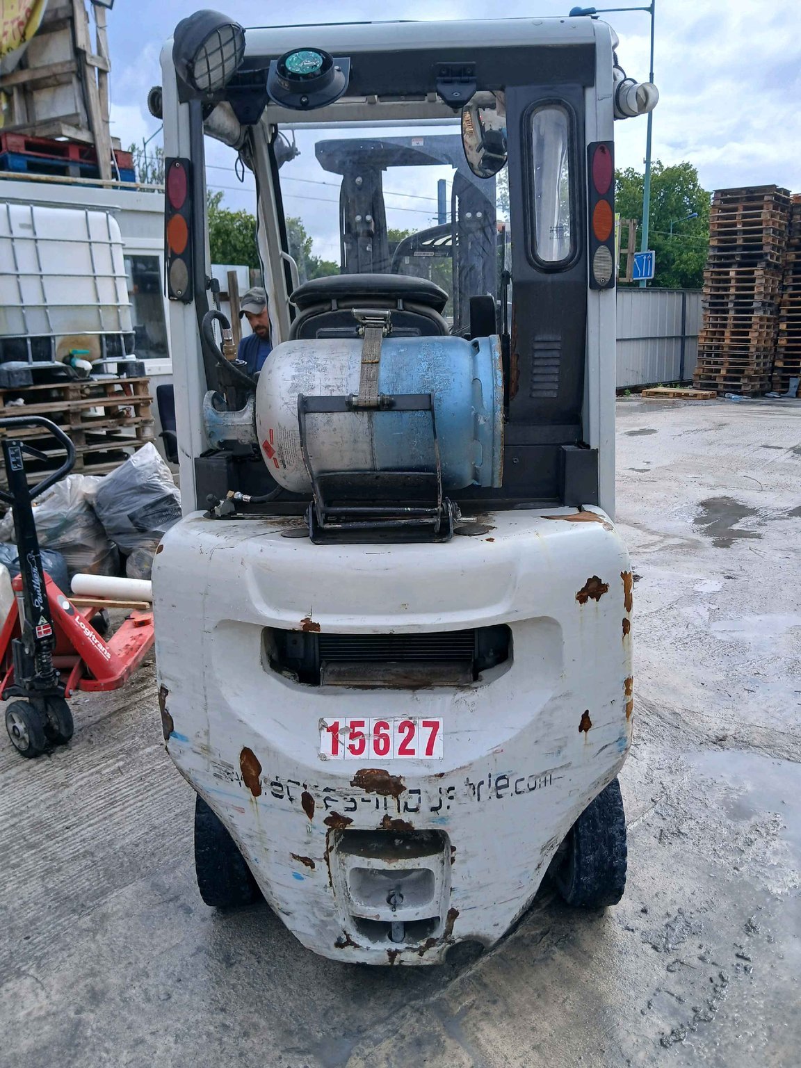 Chariot élévateur frontal Nissan P1D1A18LQ