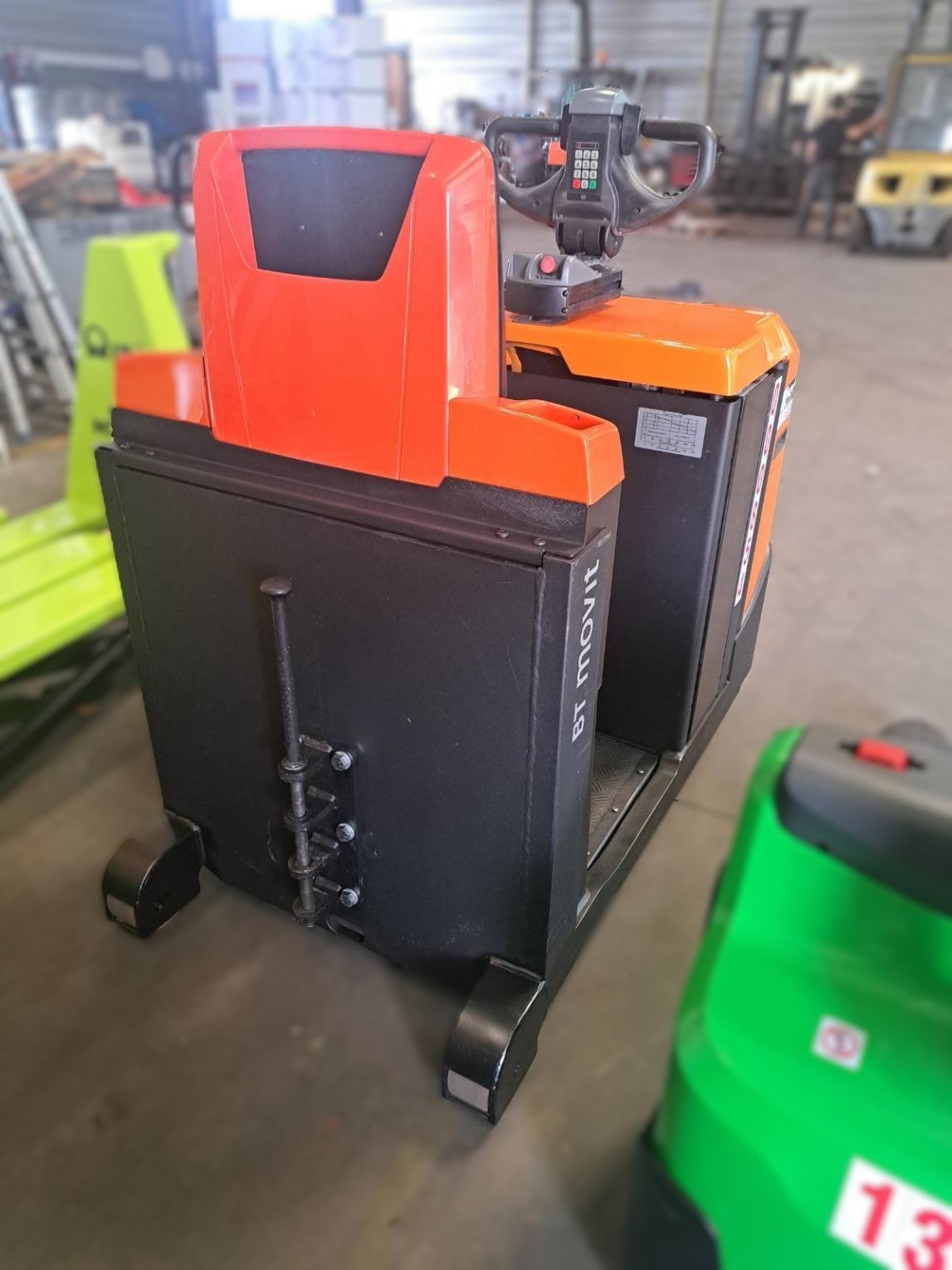 Tracteur industriel BT TSE300