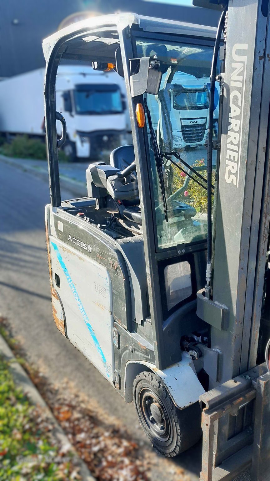 Chariot élévateur frontal UniCarriers TX3-15C