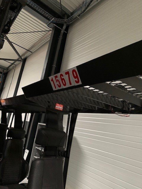 Chariot à mât rétractable UniCarriers UMS160
