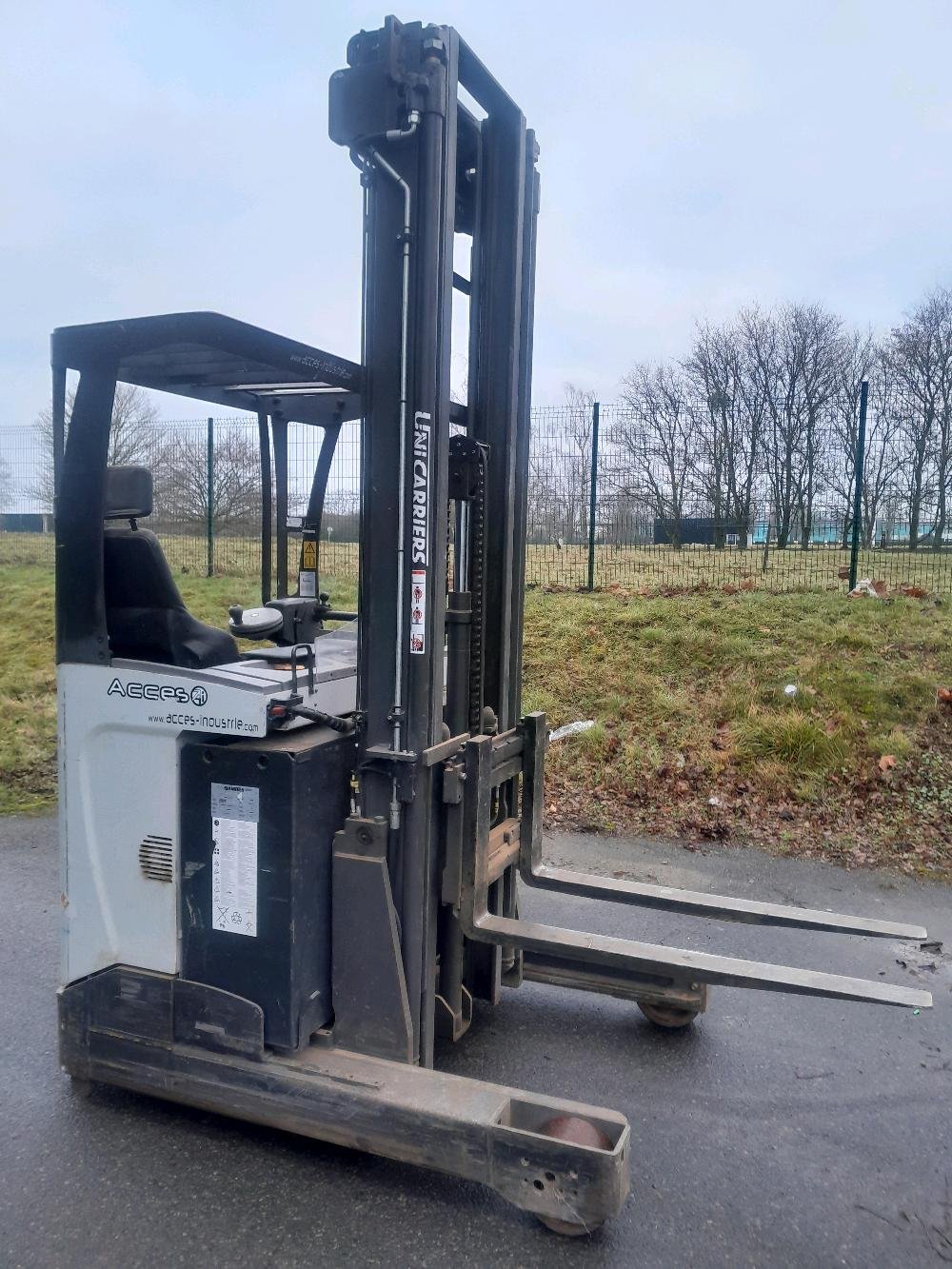 Chariot à mât rétractable - UMS160