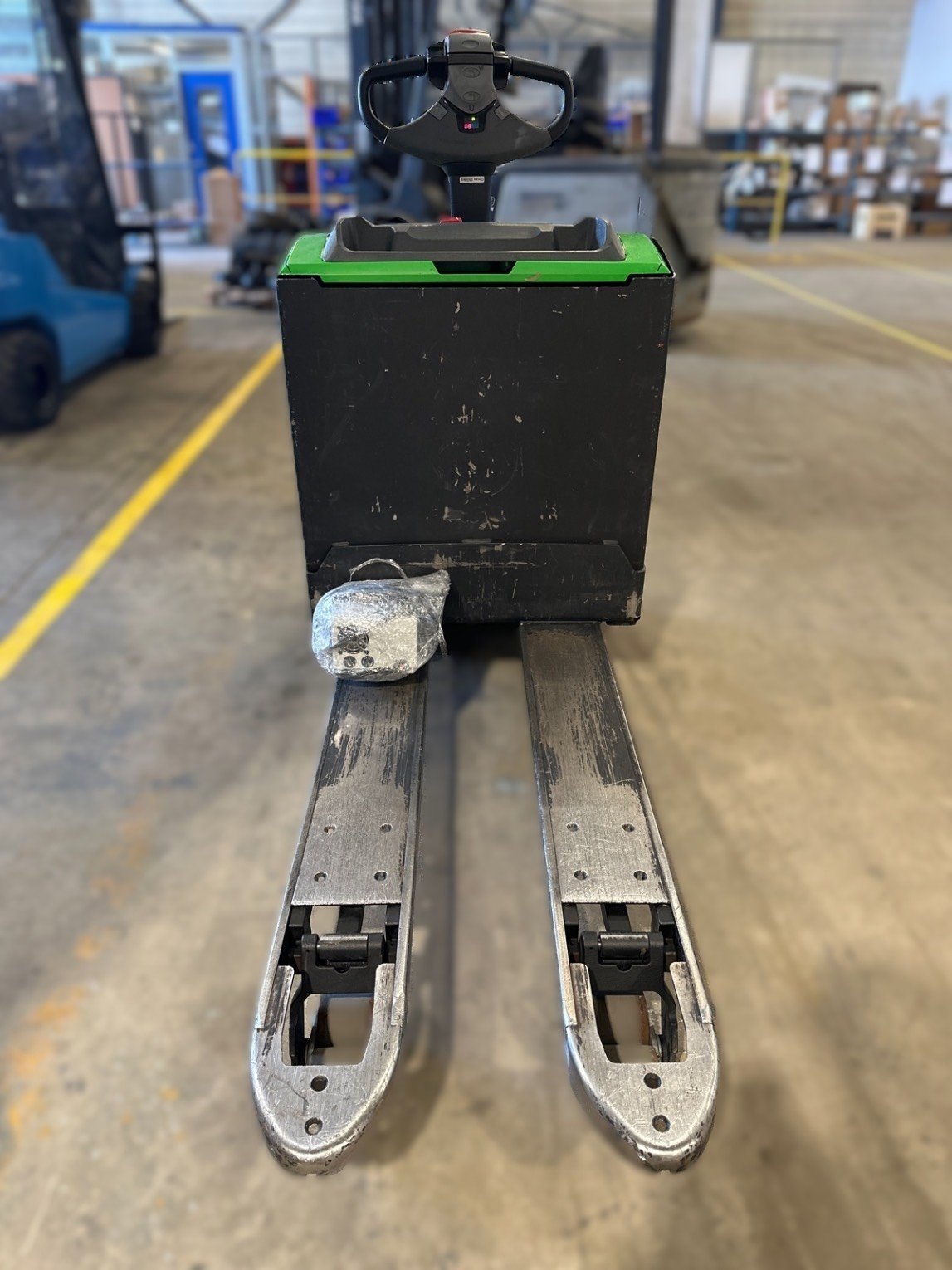 Transpalette électrique CESAB P225