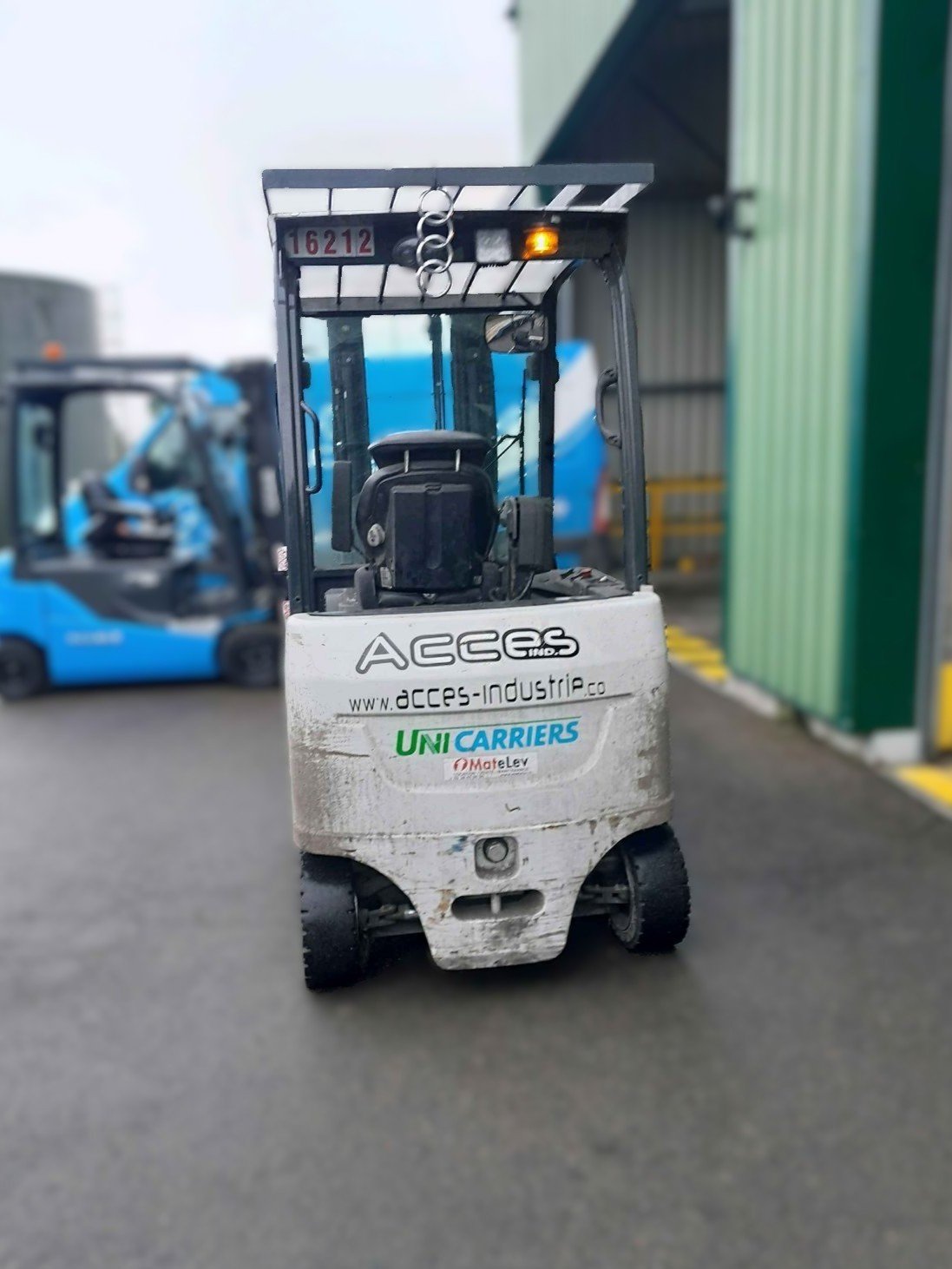 Chariot élévateur frontal UniCarriers JA2N1L16Q