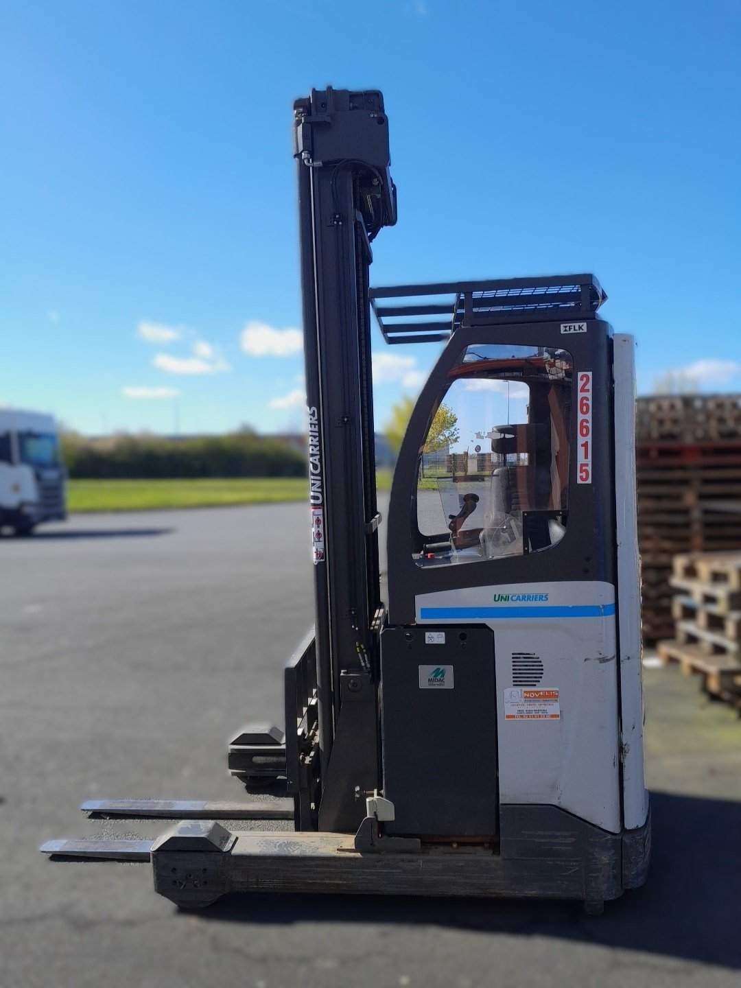 Chariot à mât rétractable - UMS200