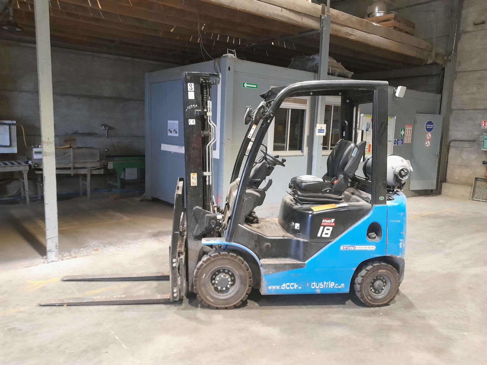 Chariot élévateur frontal - XF18G