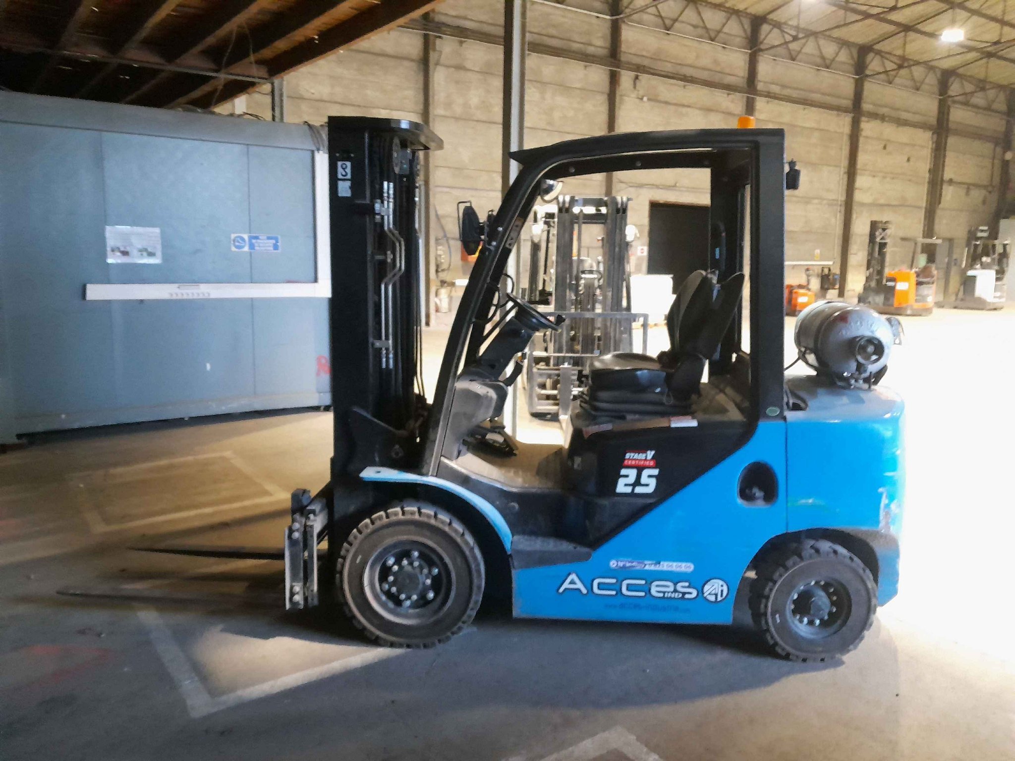 Chariot élévateur frontal - XF25G