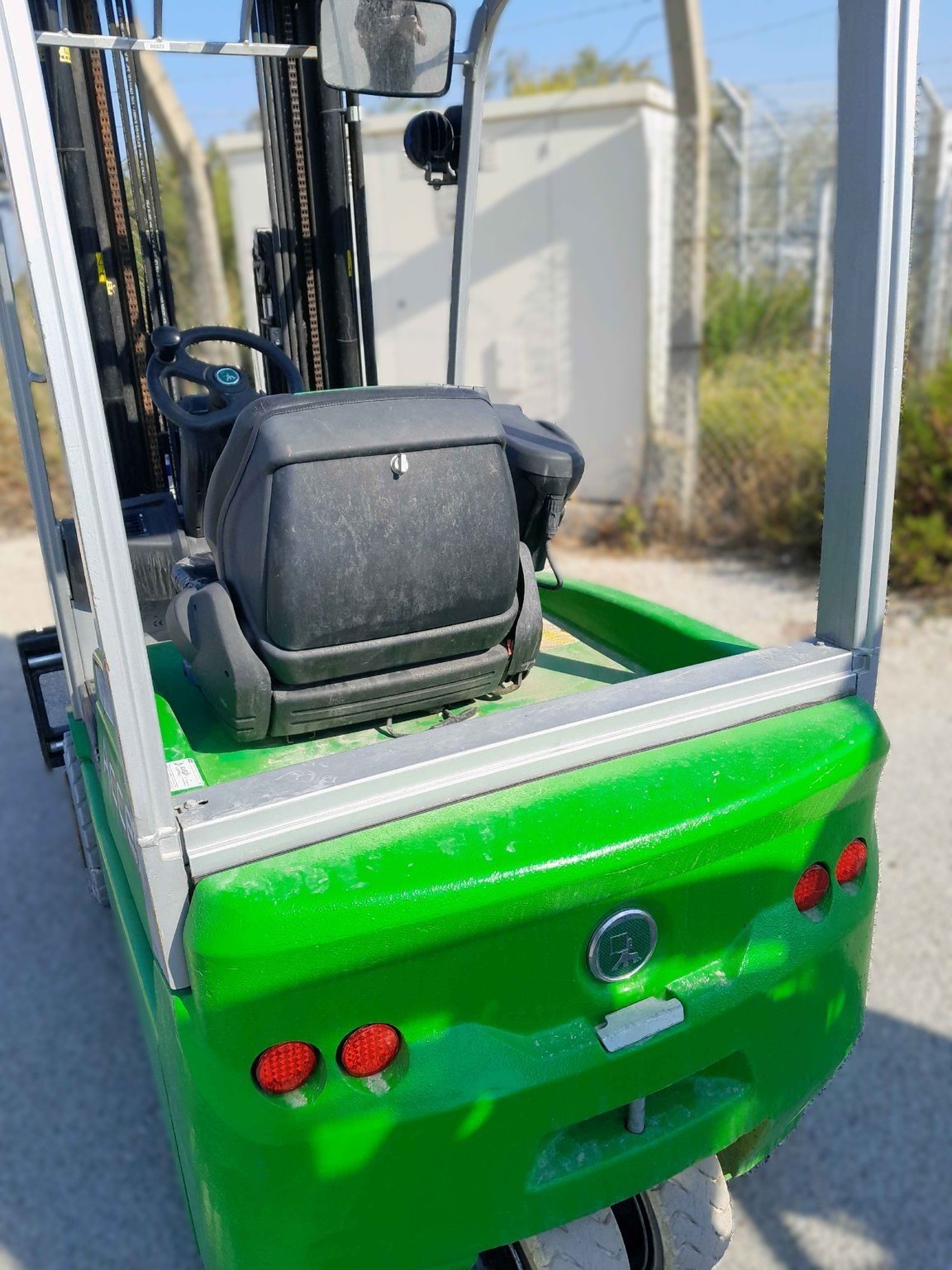 Chariot élévateur frontal CESAB B320