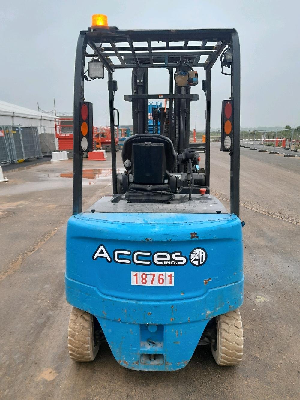 Chariot élévateur frontal UniCarriers QX2-30