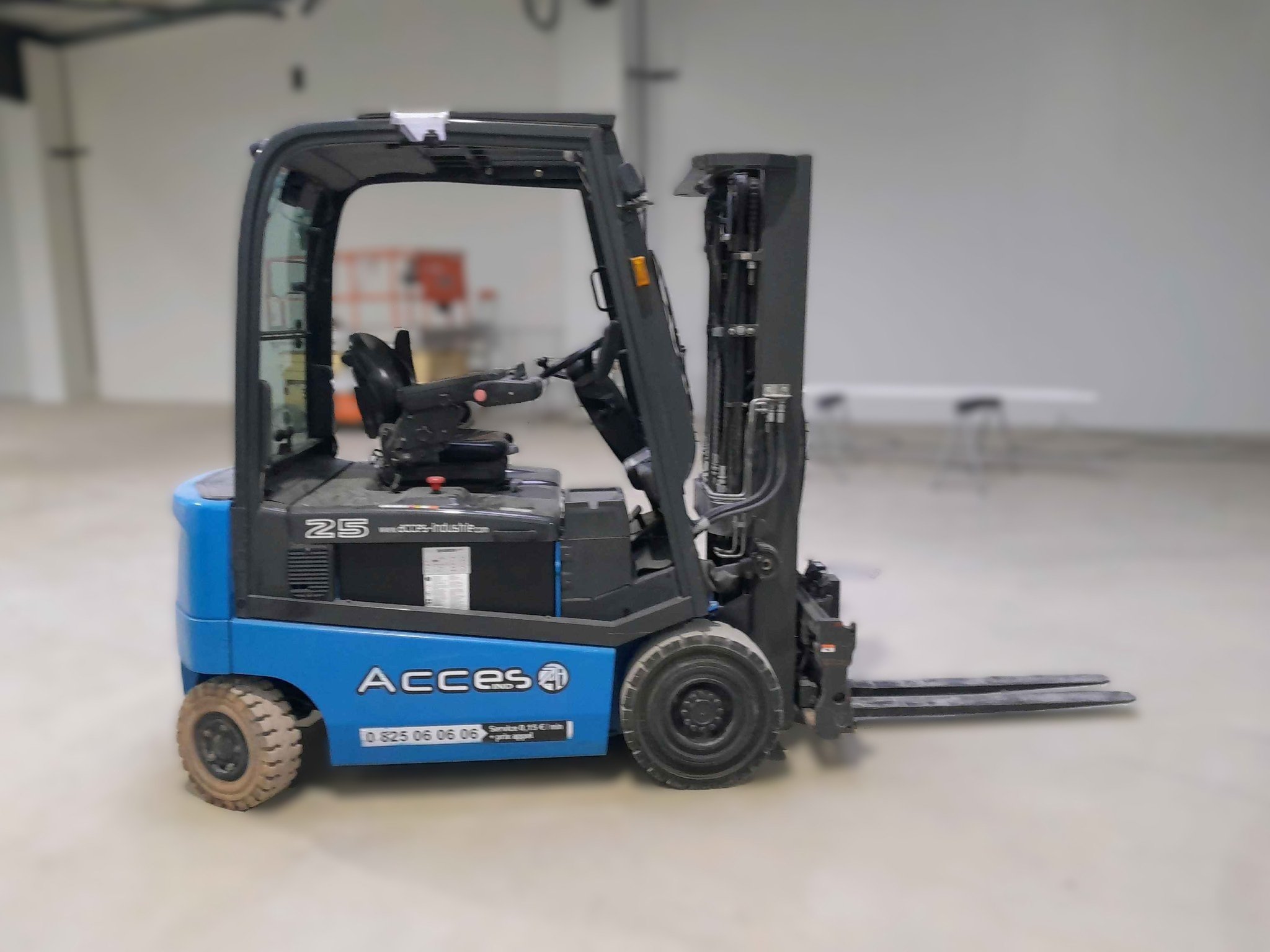 Chariot élévateur frontal - QX2-25