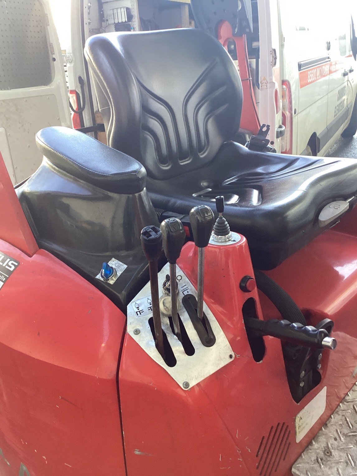 Chariot articulé Narrow Aisle FLEXI AC1200