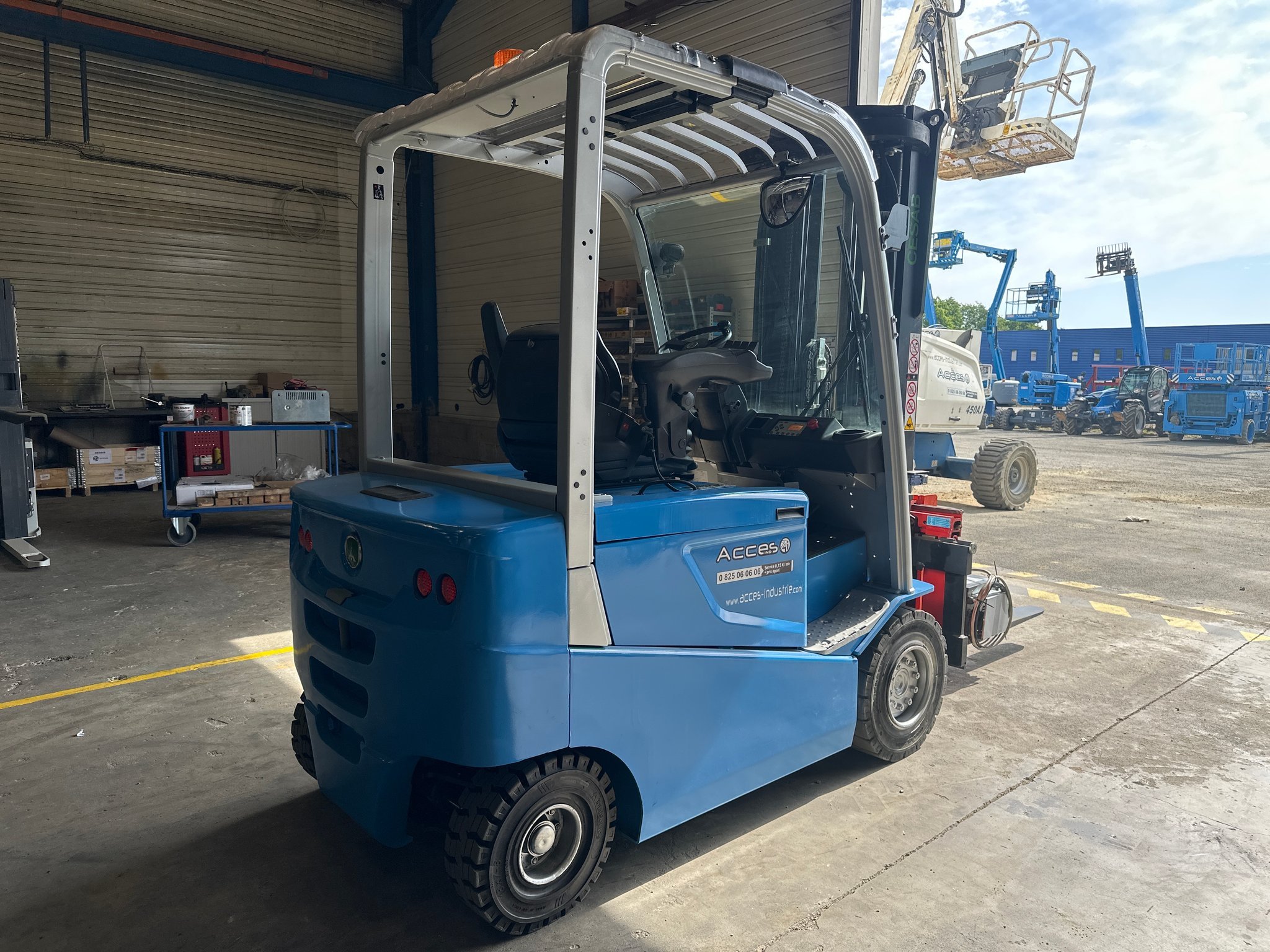 Chariot élévateur frontal CESAB B630