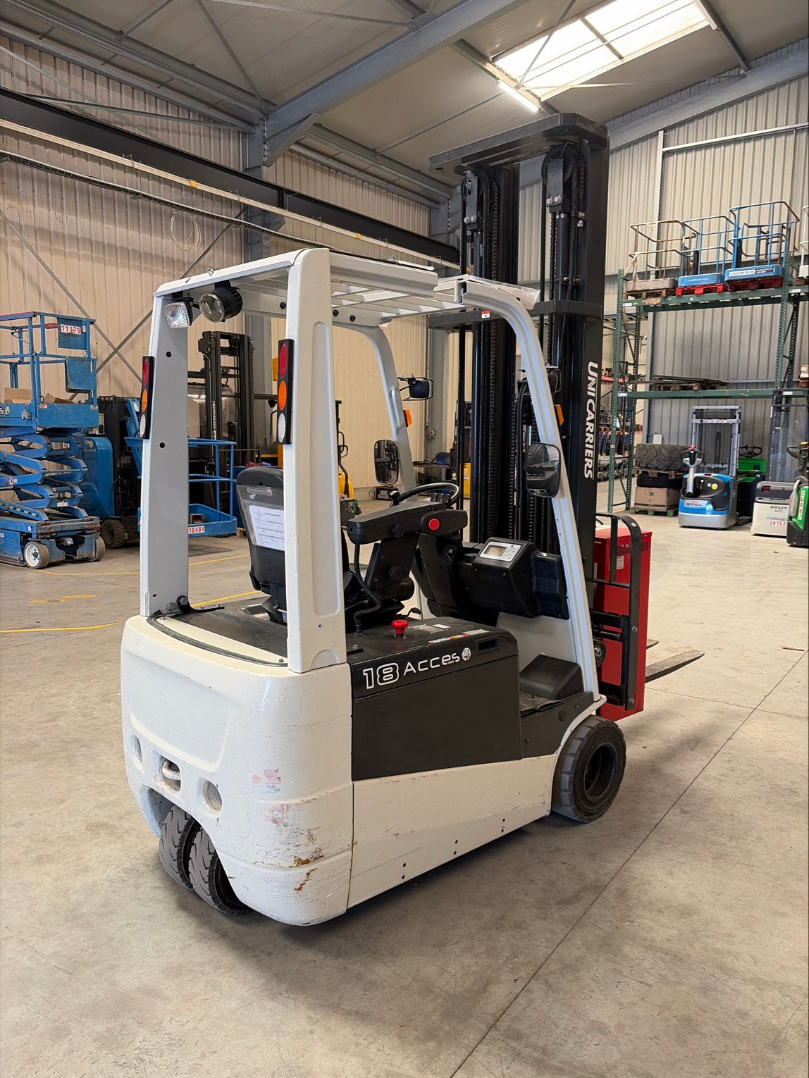 Chariot élévateur frontal UniCarriers TX3-18L