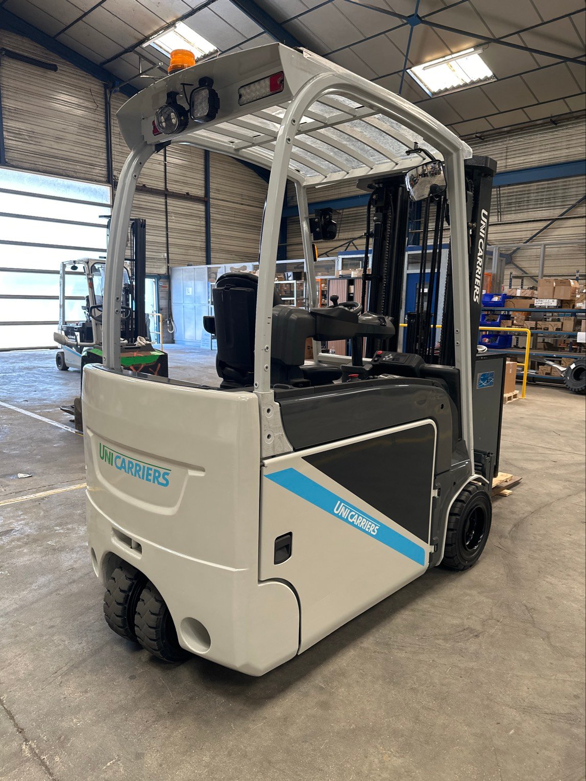 Chariot élévateur frontal UniCarriers TX3-20L 