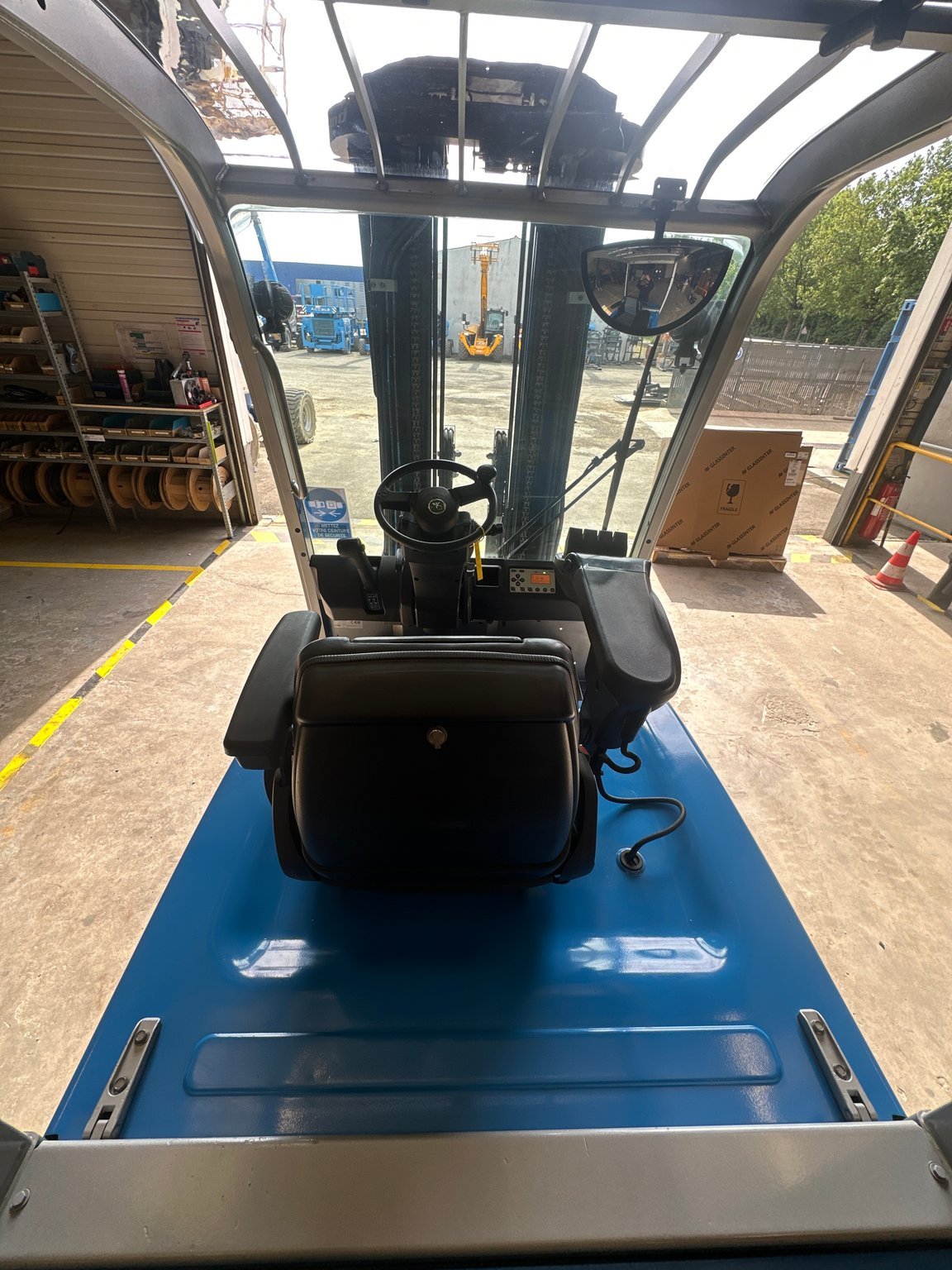 Chariot élévateur frontal CESAB B630