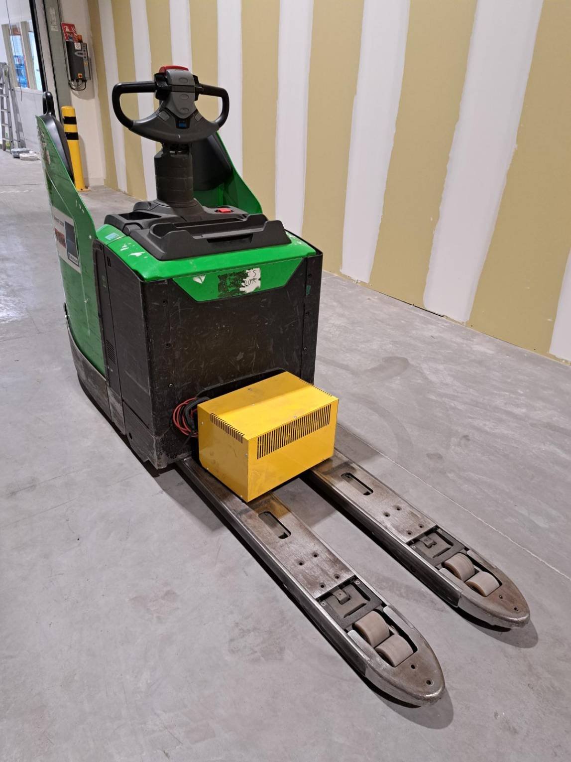 Transpalette électrique CESAB P320