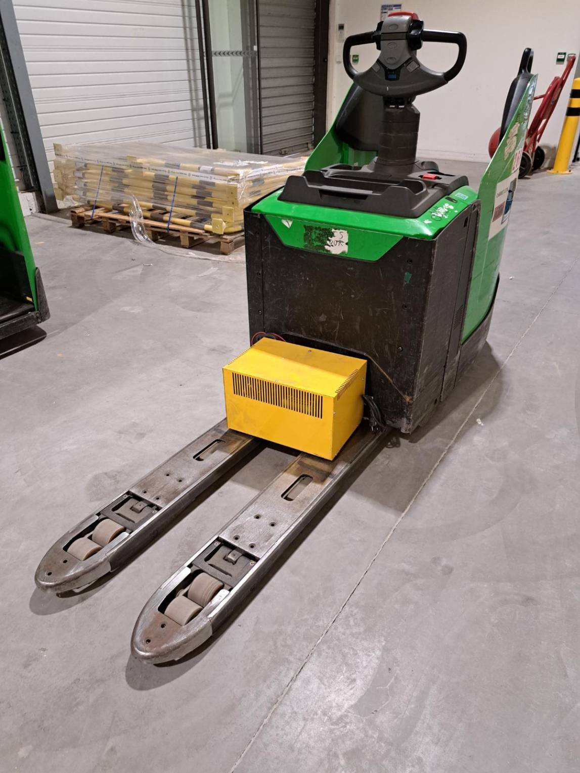 Transpalette électrique CESAB P320