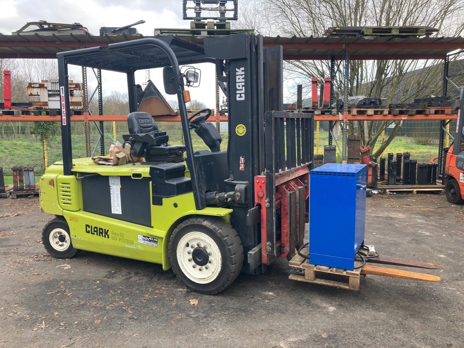 Chariot élévateur frontal Clark GEX40