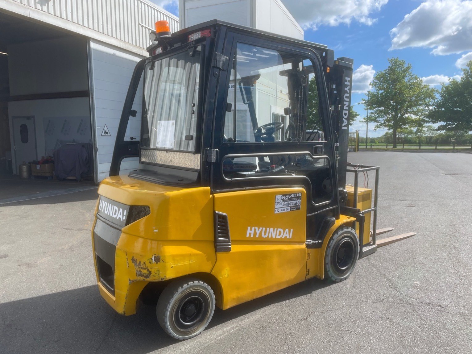 Chariot élévateur frontal Hyundai 35BH-9