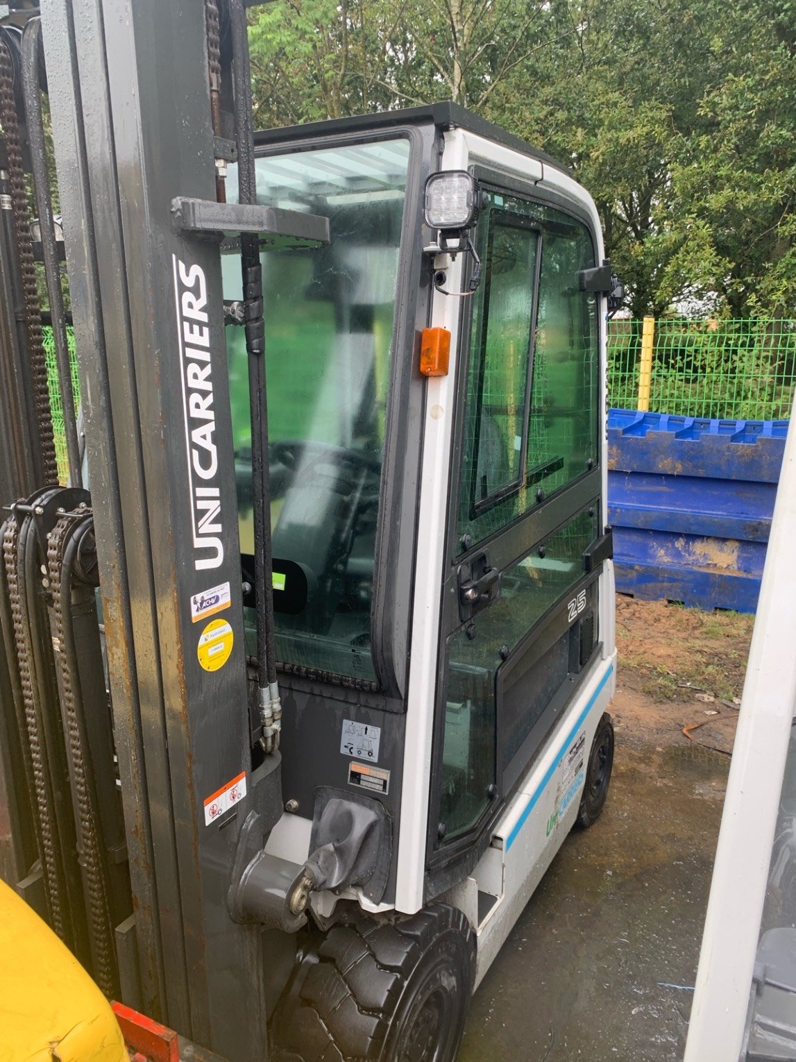 Chariot élévateur frontal UniCarriers QX2-25