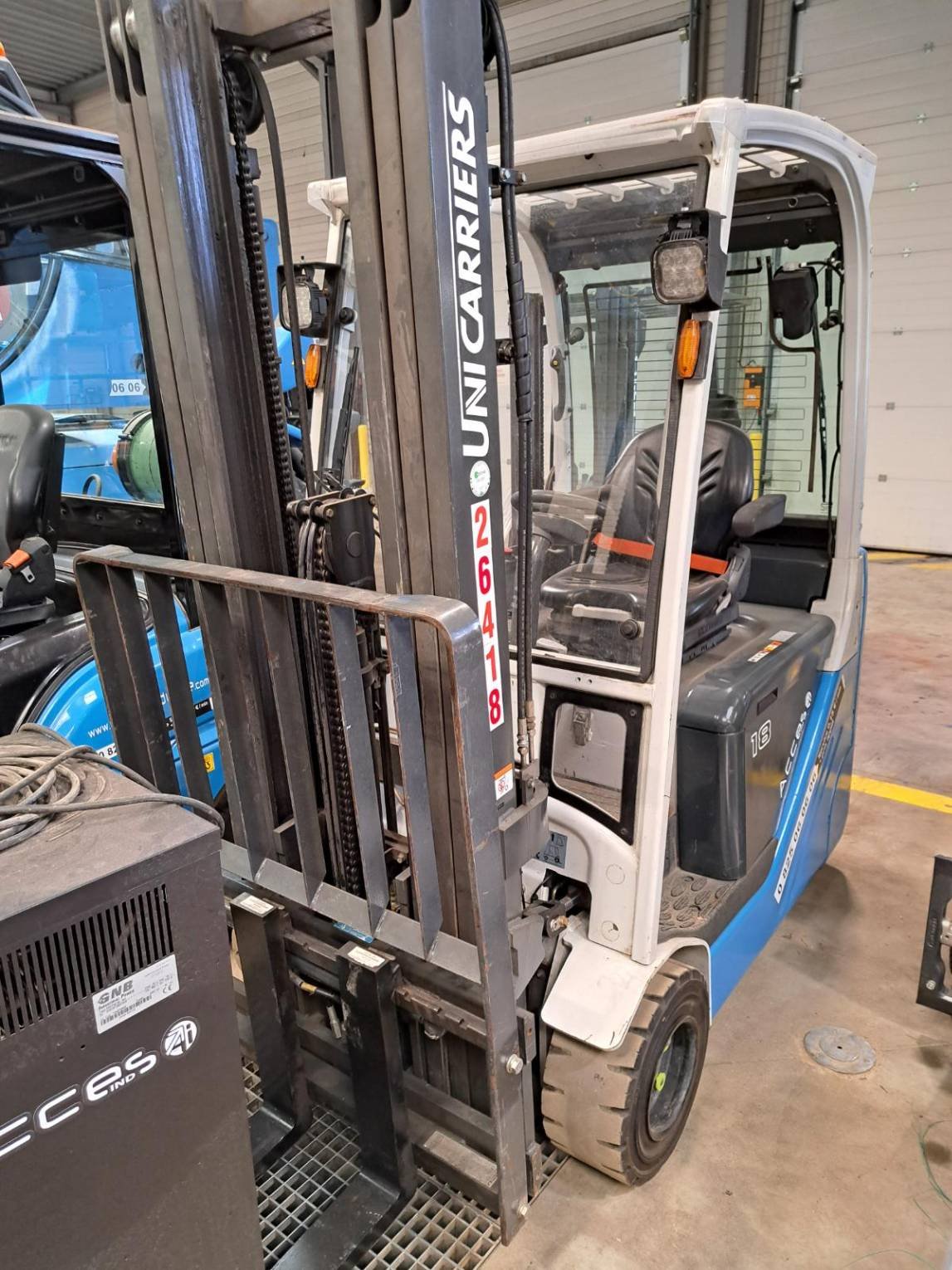 Chariot élévateur frontal UniCarriers TX3-18