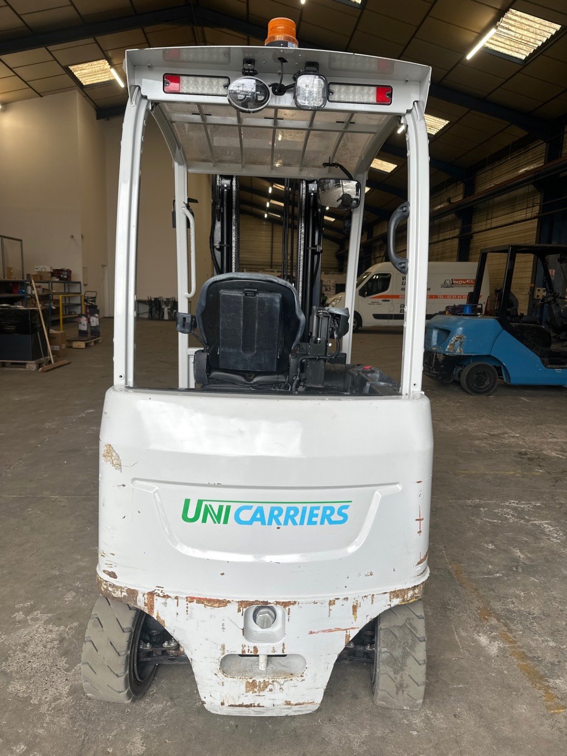 Chariot élévateur frontal UniCarriers TX4-20L