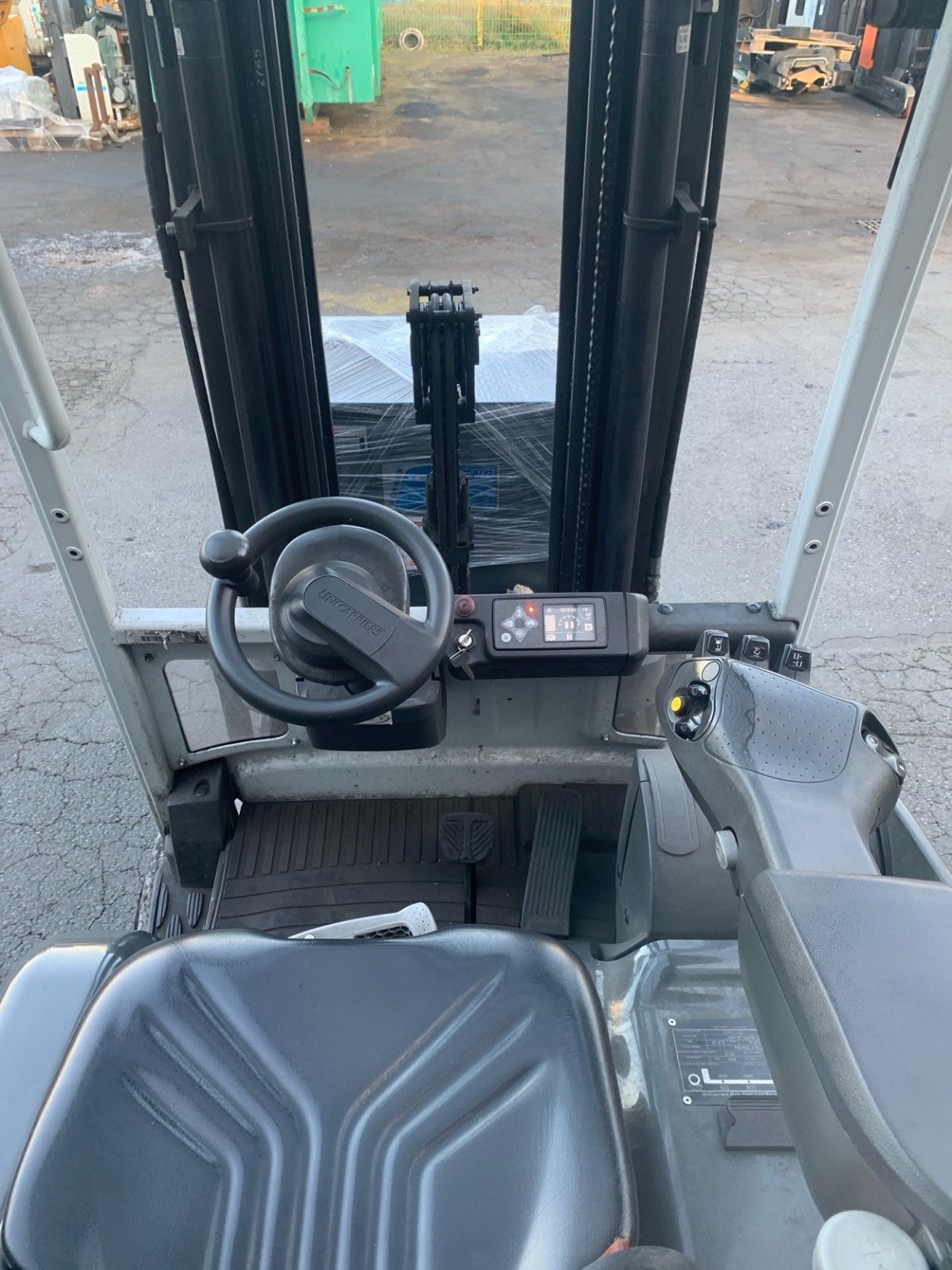 Chariot élévateur frontal UniCarriers TX3-18