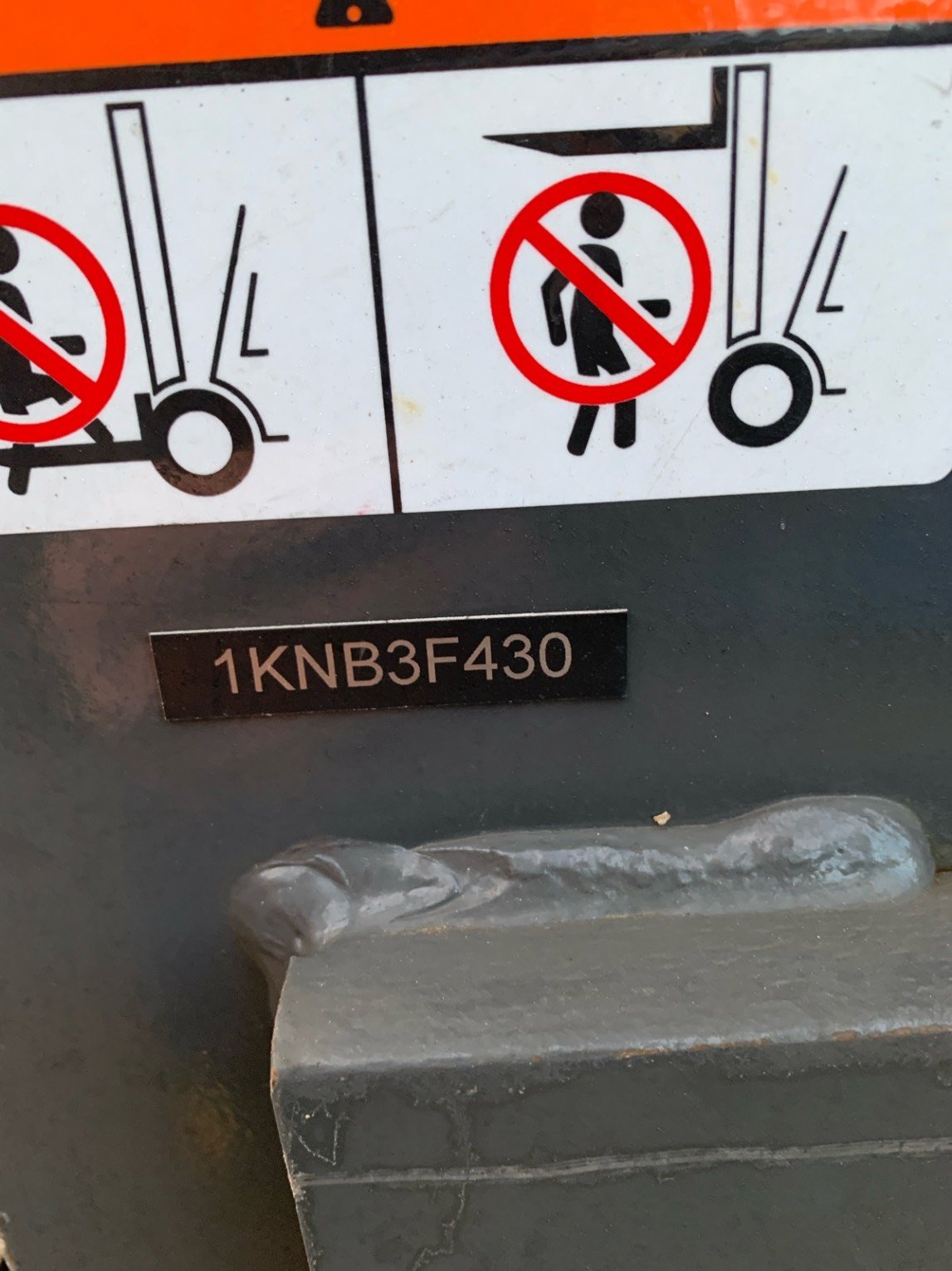 Chariot élévateur frontal UniCarriers TX3-15C