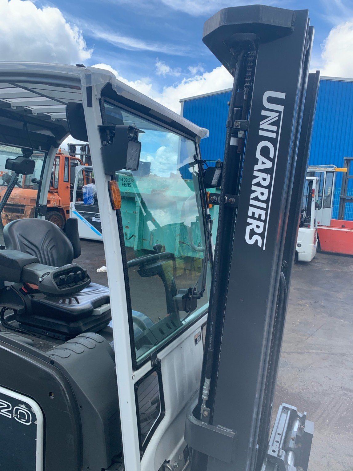 Chariot élévateur frontal UniCarriers TX4-20L
