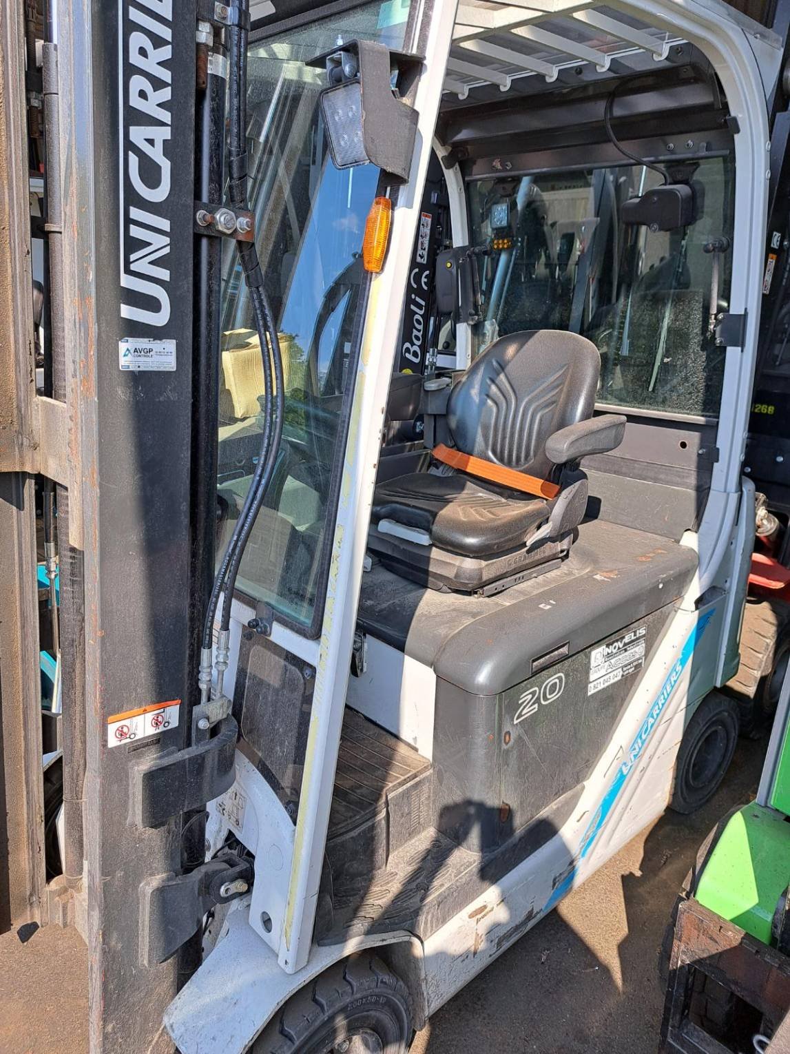 Chariot élévateur frontal UniCarriers TX4-20L