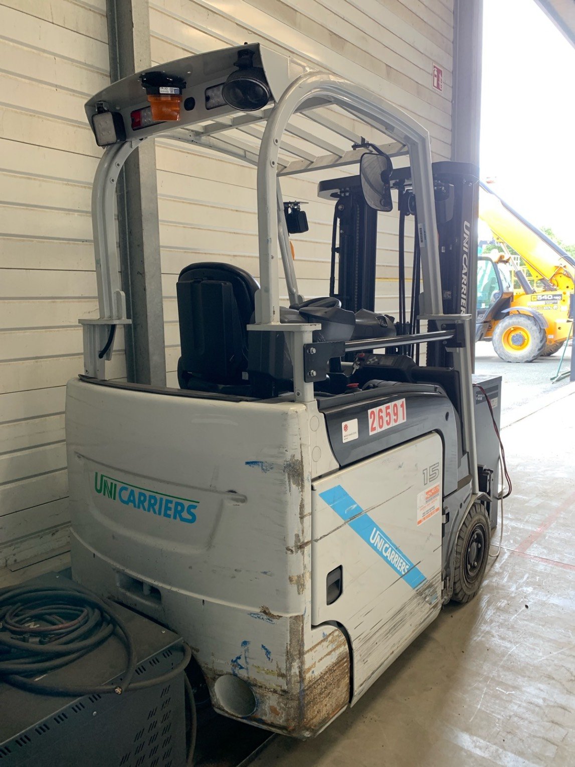 Chariot élévateur frontal UniCarriers TX3-15C