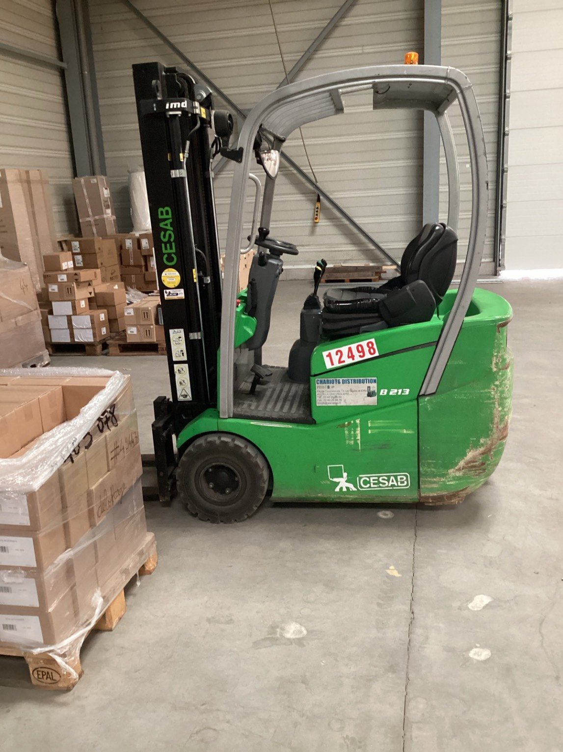 Chariot élévateur frontal CESAB B213
