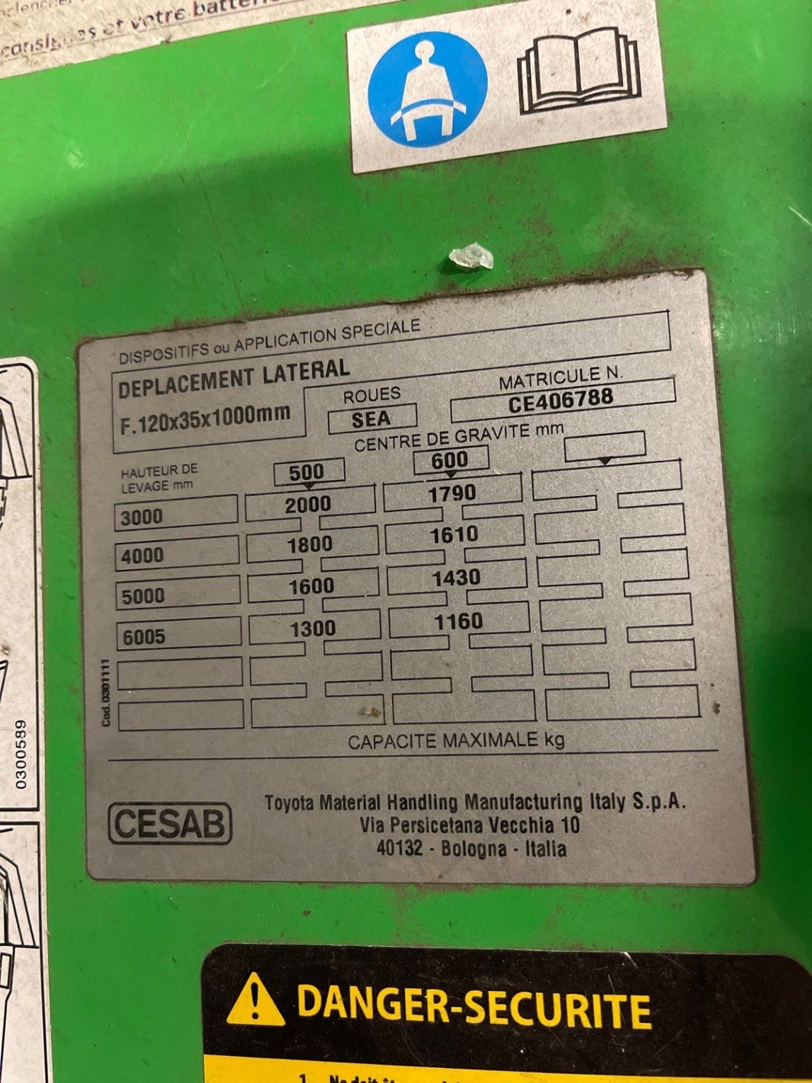 Chariot élévateur frontal CESAB B320