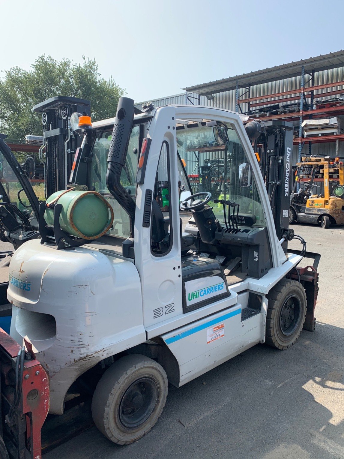 Chariot élévateur frontal - DX32G