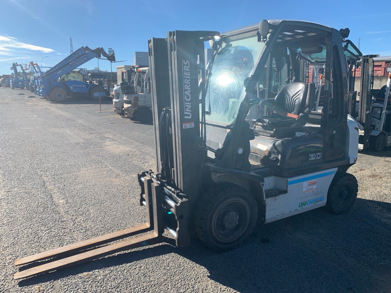 Chariot élévateur frontal - DX20D