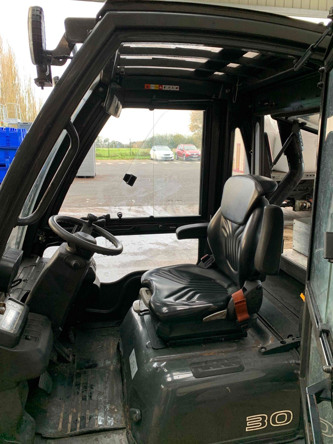 Chariot élévateur frontal UniCarriers DX30D